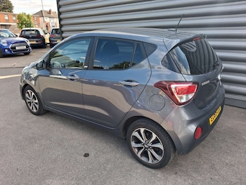 Used Hyundai i10 2019 for sale - 79541946: Photo