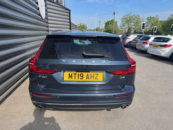 Used Volvo V60 2019 for sale - 78520827: Photo