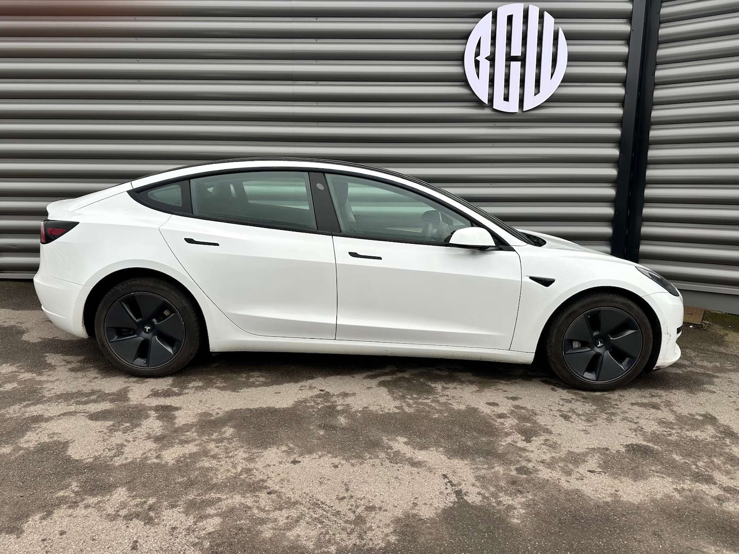 Used Tesla Model 3 2021 for sale - 77420226: Photo 2