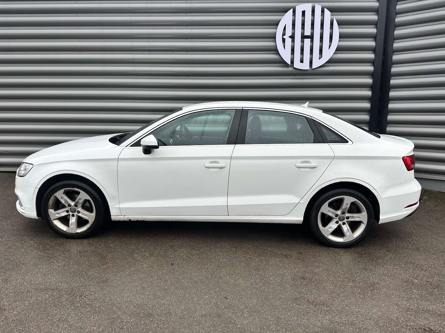 Used Audi A3 2017 for sale - 77902973: Photo 3