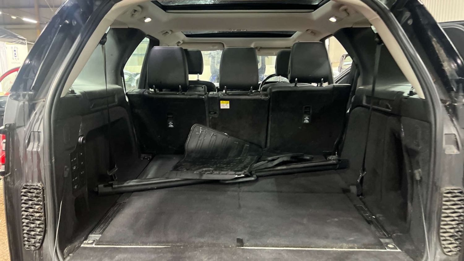 Used Land Rover Discovery 2018 for sale - 76637245: Photo 7