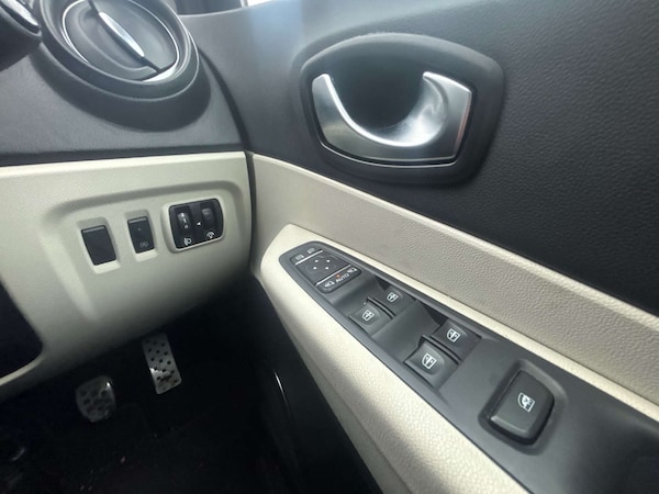 Used Renault Captur 2018 for sale - 76305779: Photo 24