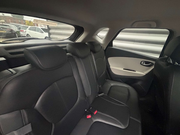 Used Renault Captur 2018 for sale - 76305779: Photo 30