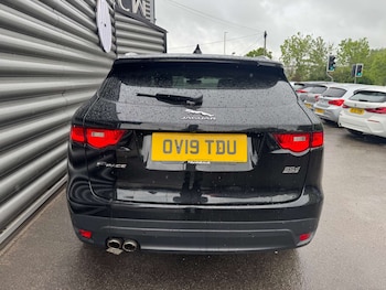 Used Jaguar F-Pace 2019 for sale - 78540221: Photo
