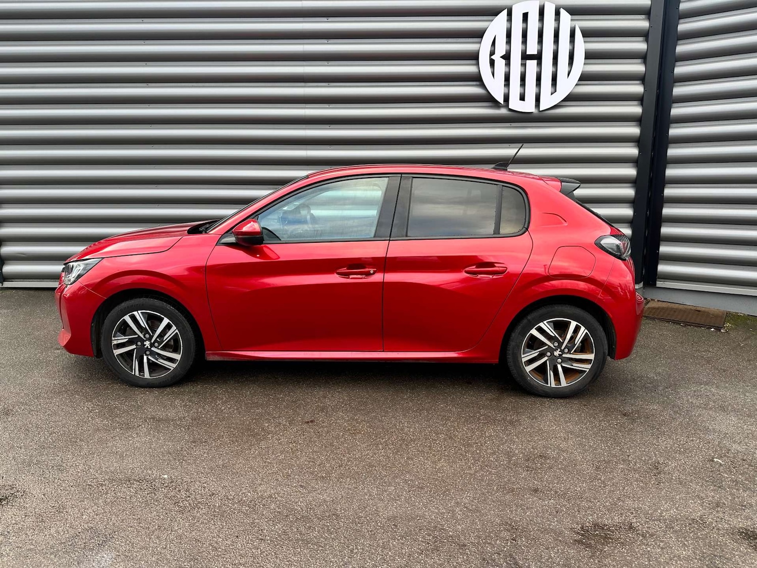 Used Peugeot 208 2021 for sale - 77259157: Photo 2