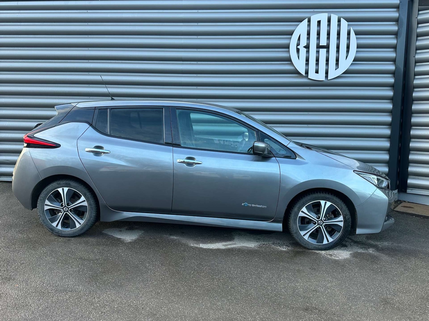 Used Nissan Leaf 2020 for sale - 77622861: Photo 2