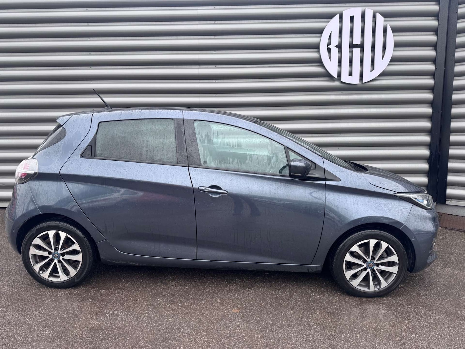 Used Renault Zoe 2020 for sale - 77469819: Photo 2