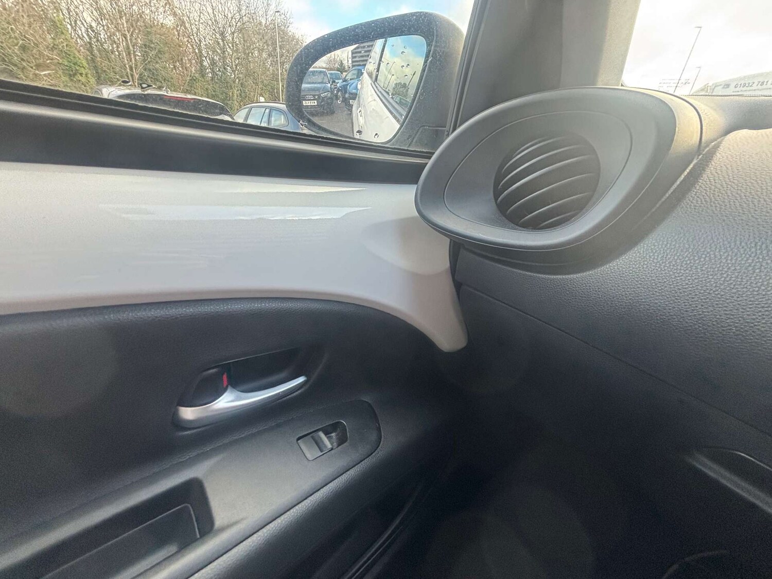 Used Toyota Aygo X 2022 for sale - 76625839: Photo 32