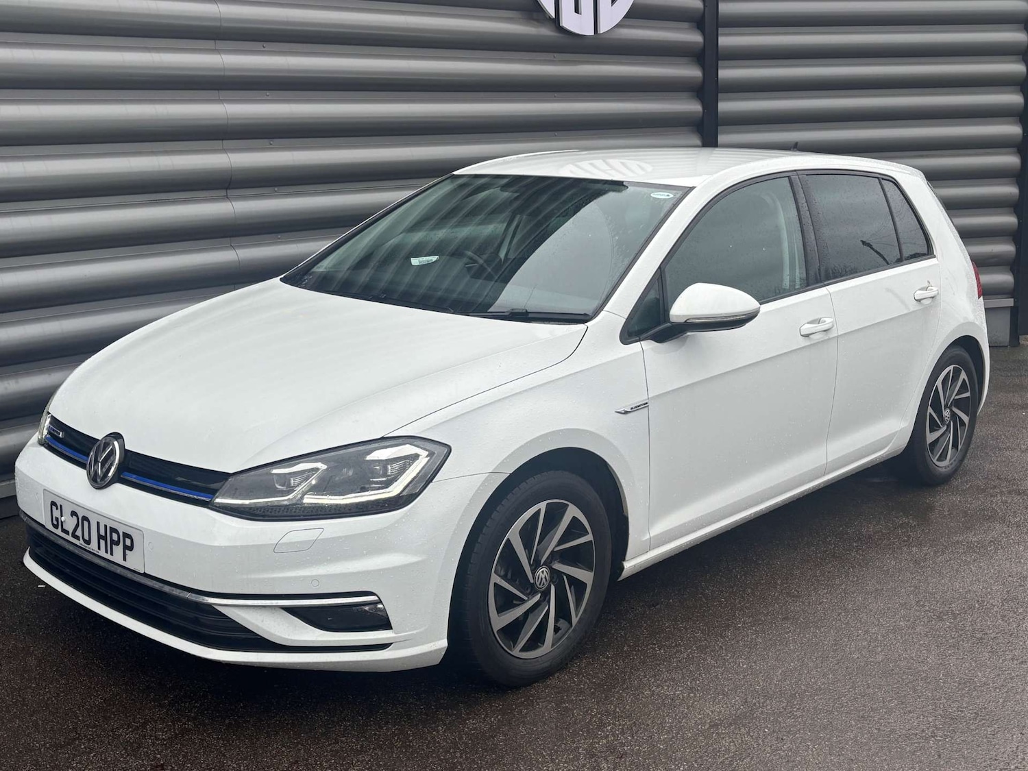 Used Volkswagen Golf 2020 for sale - 76556008: Photo 2