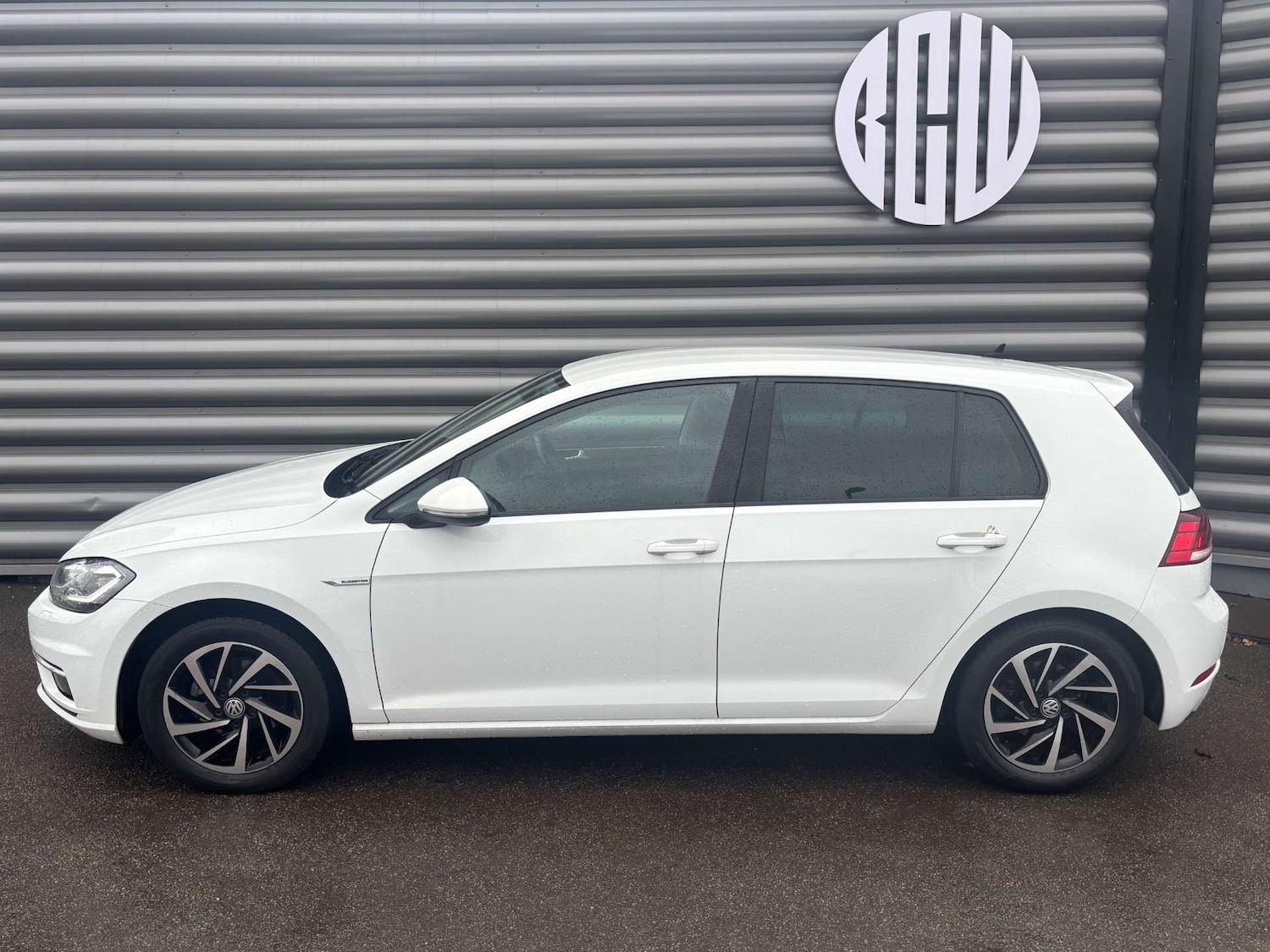 Used Volkswagen Golf 2020 for sale - 76556008: Photo 3