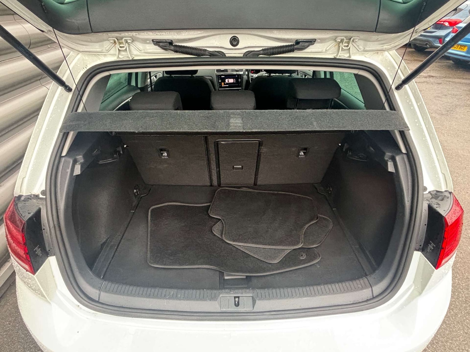 Used Volkswagen Golf 2020 for sale - 76556008: Photo 8