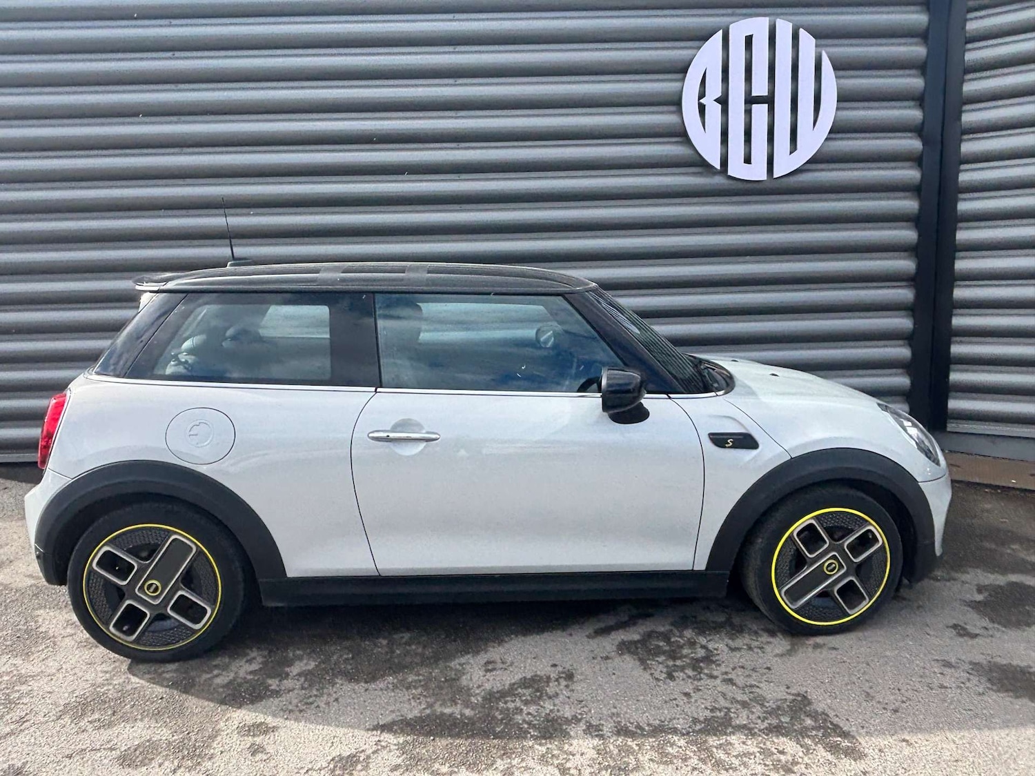 Used MINI Hatch 2020 for sale - 78111344: Photo 2