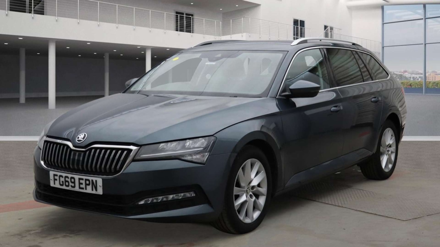 Used Skoda Superb 2019 for sale - 77261408: Photo 2