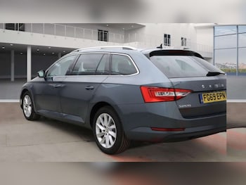 Used Skoda Superb 2019 for sale - 77261408: Photo