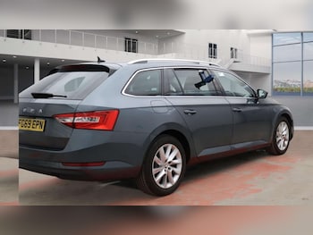 Used Skoda Superb 2019 for sale - 77261408: Photo