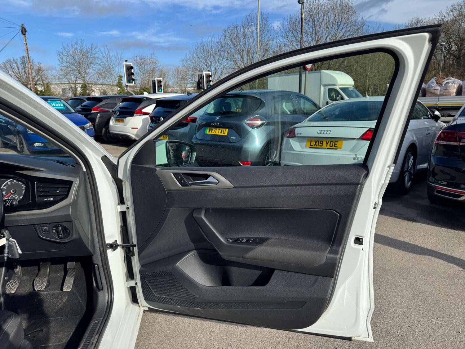 Used Volkswagen Polo 2021 for sale - 77578911: Photo 44