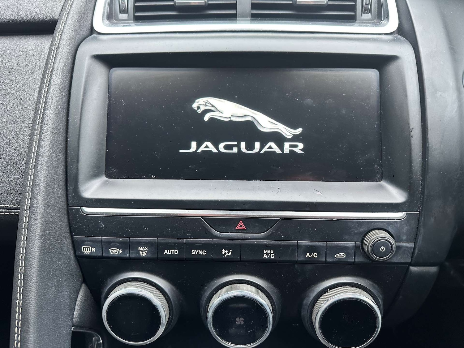 Used Jaguar E-Pace 2019 for sale - 77271563: Photo 26