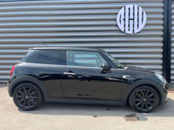 Used MINI Hatch 2019 for sale - 74102270: Photo