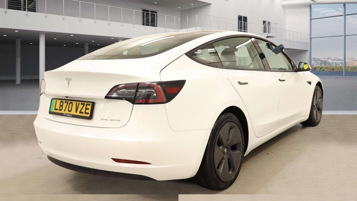 Used Tesla Model 3 2020 for sale - 77523271: Photo 4