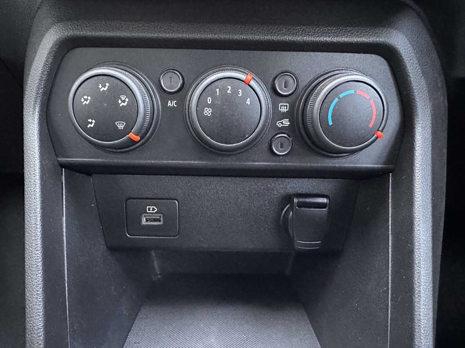 Used Dacia Sandero 2021 for sale - 76547302: Photo 31