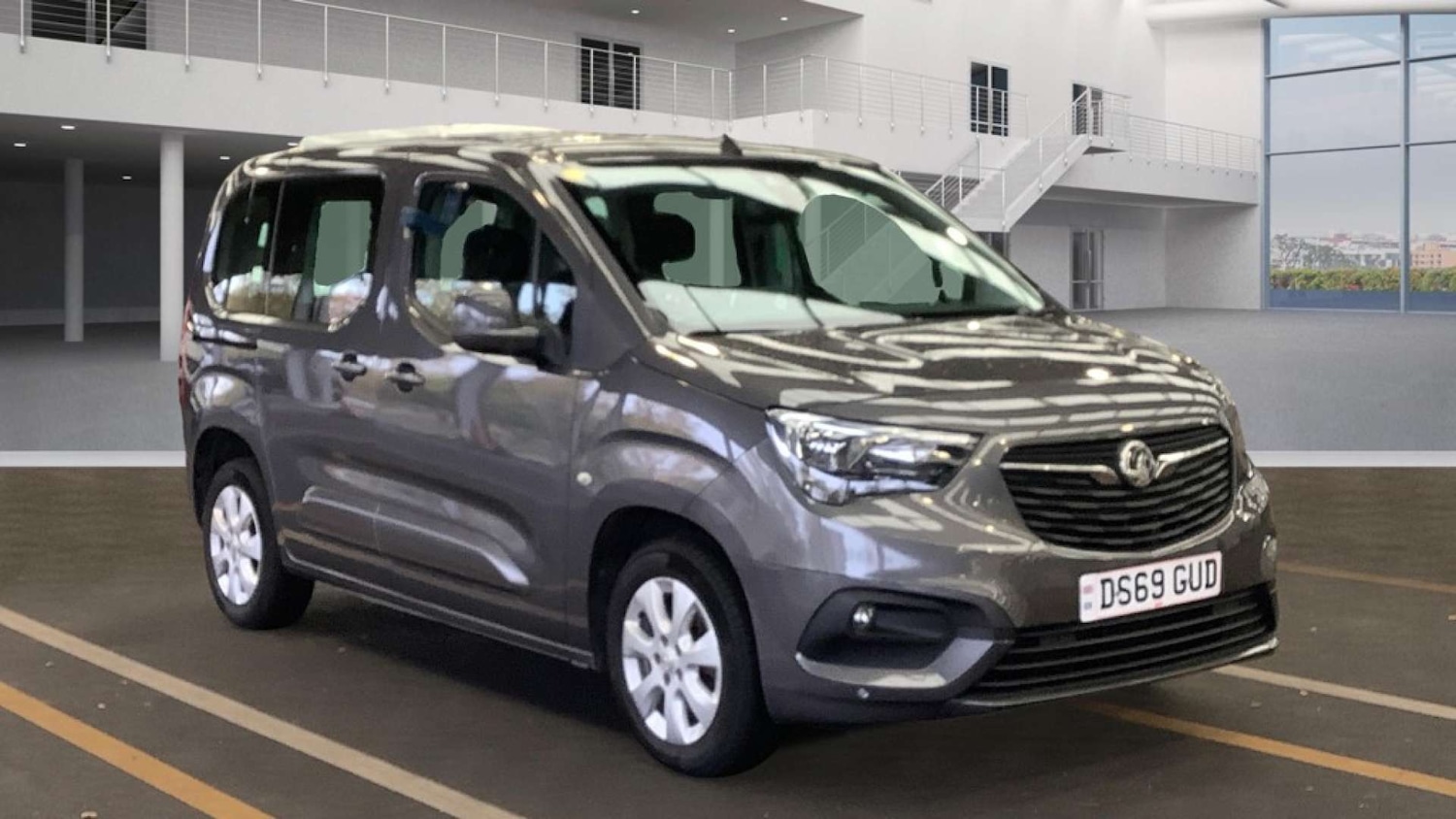 Used Vauxhall Combo Life 2019 for sale - 76630385: Photo 1