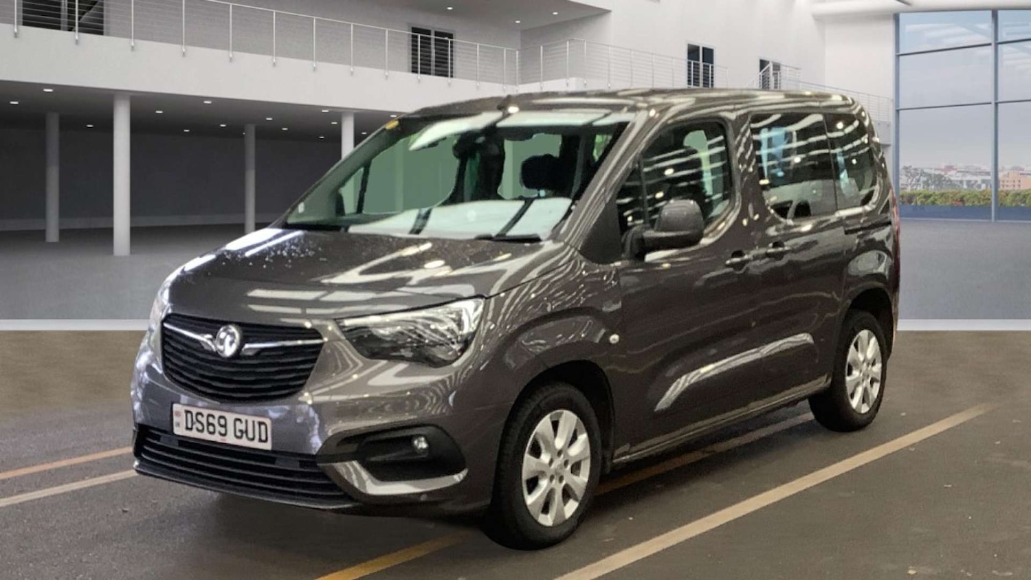 Used Vauxhall Combo Life 2019 for sale - 76630385: Photo 2