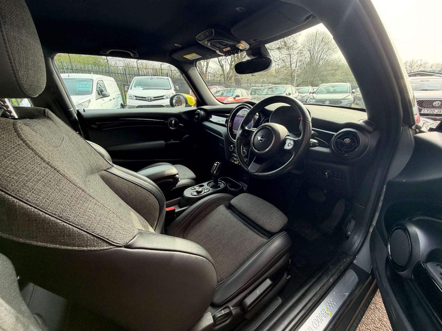 Used MINI Hatch 2022 for sale - 77954377: Photo 10