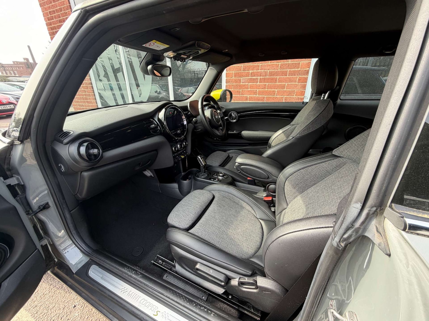 Used MINI Hatch 2022 for sale - 77954377: Photo 8