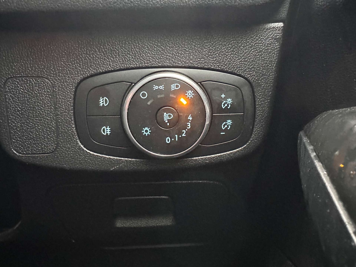 Used Ford Focus 2019 for sale - 76651402: Photo 21