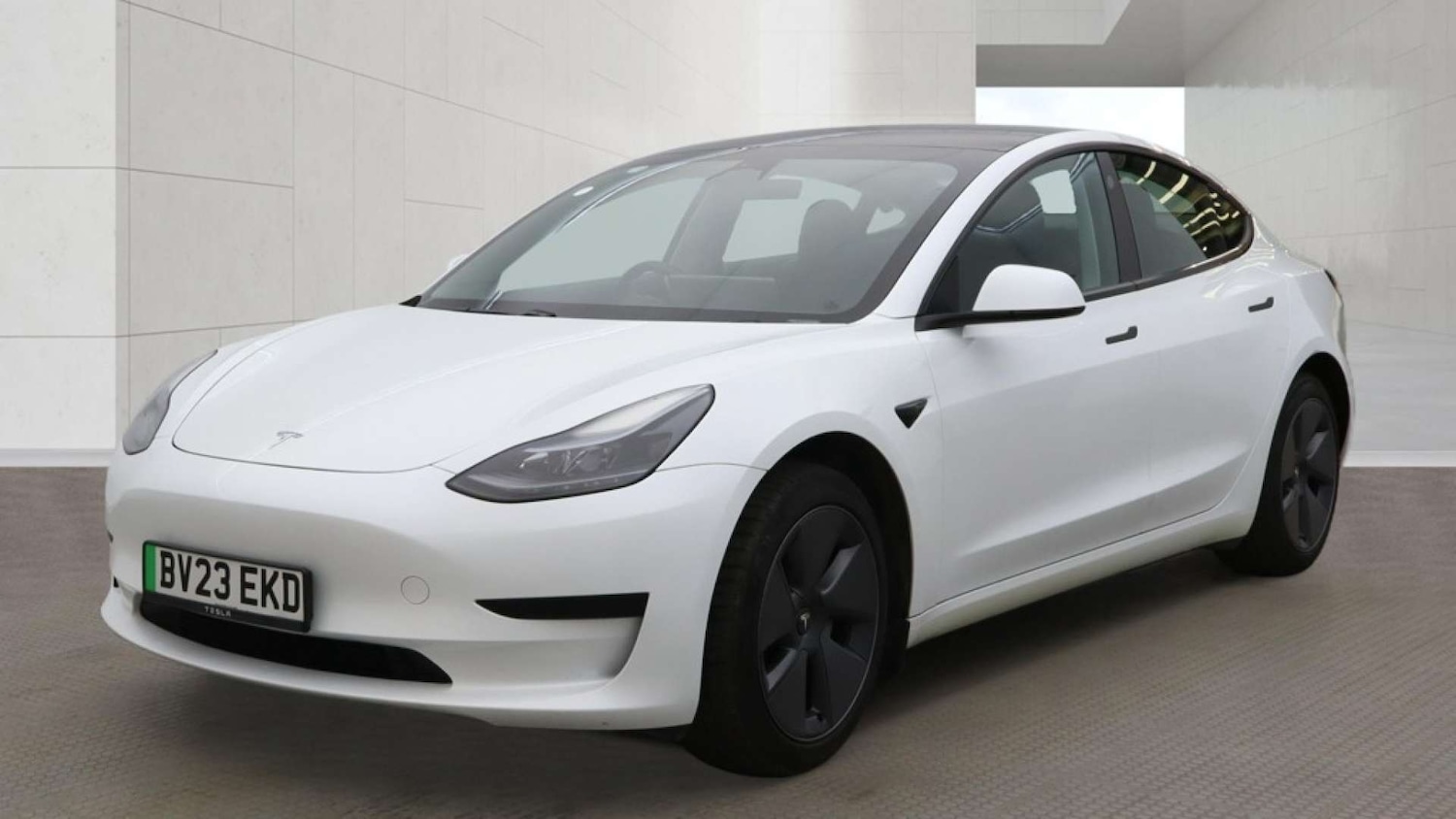 Used Tesla Model 3 2023 for sale - 78078300: Photo 2