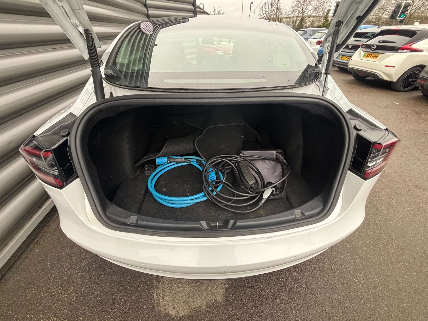 Used Tesla Model 3 2020 for sale - 77606770: Photo 10