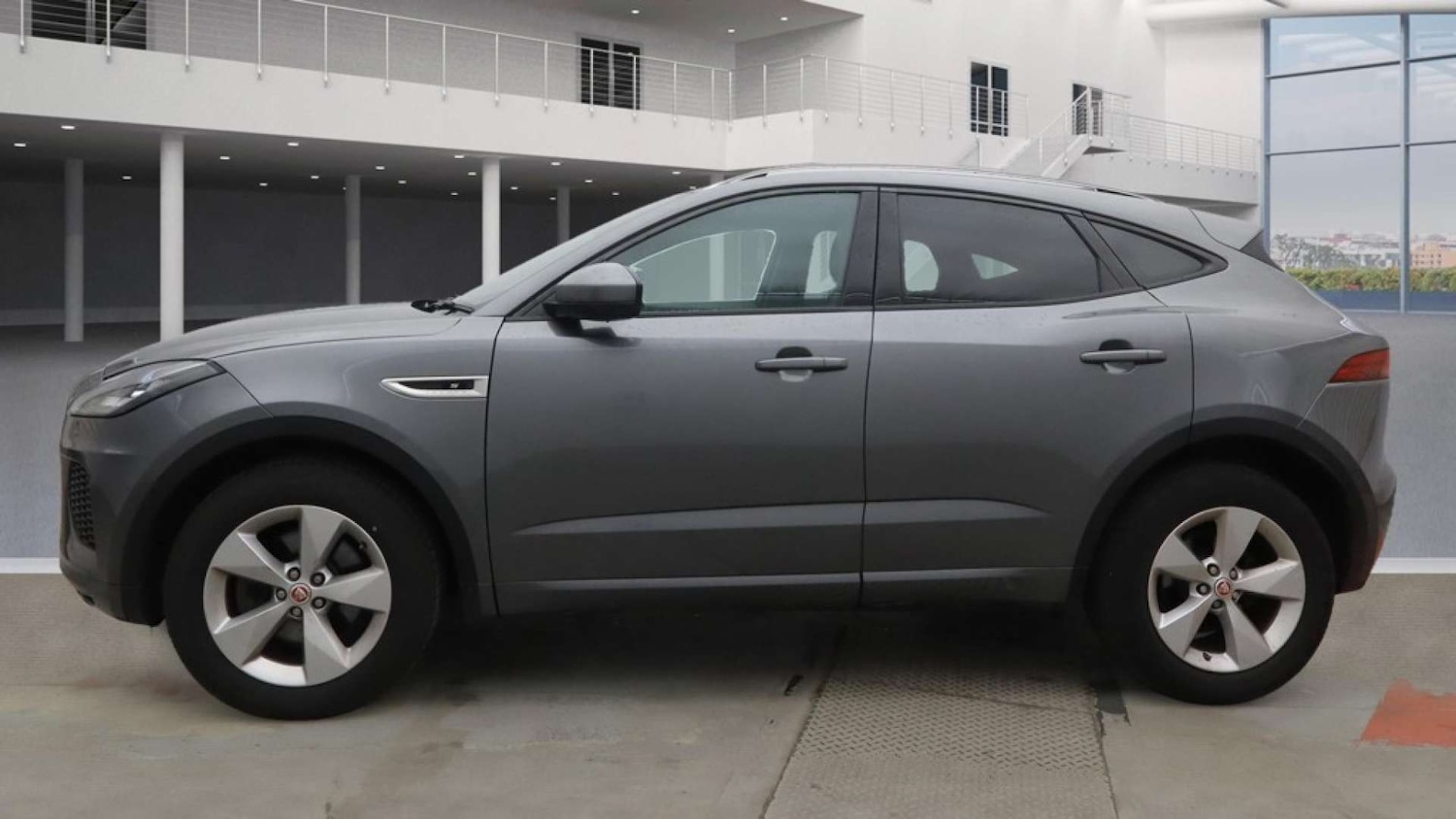 Used Jaguar E-Pace 2019 for sale - 76594707: Photo 6