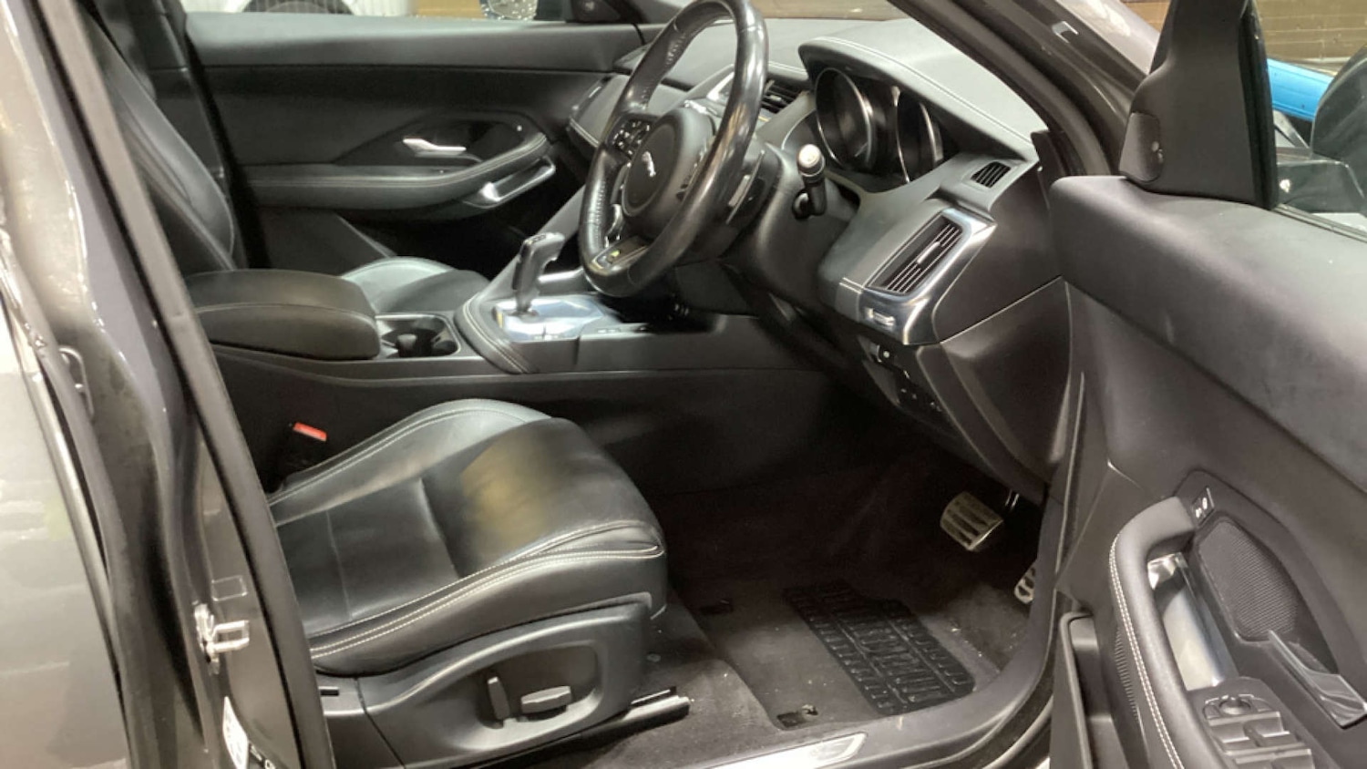 Used Jaguar E-Pace 2019 for sale - 76594707: Photo 9