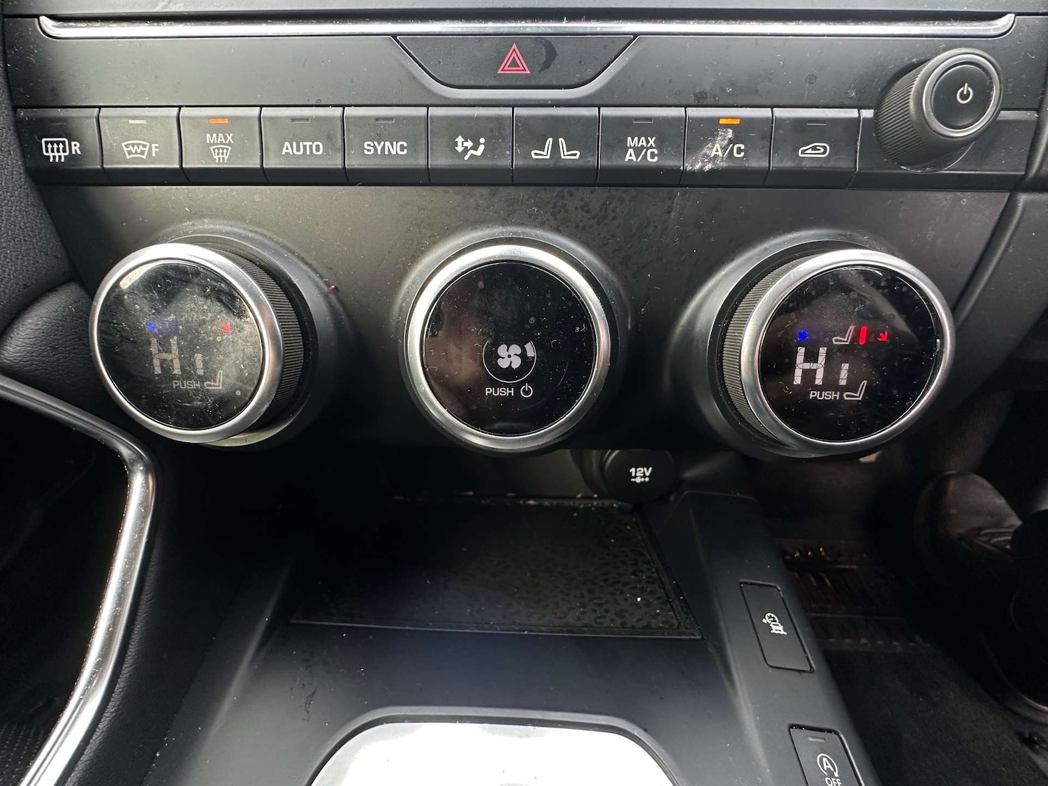 Used Jaguar E-Pace 2019 for sale - 77409770: Photo 17