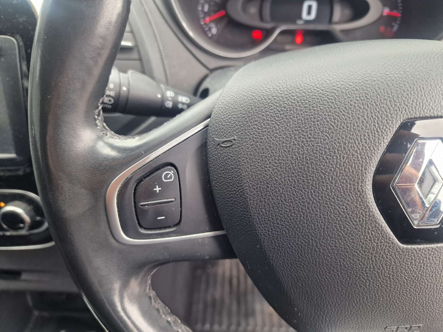 Used Renault Captur 2018 for sale - 76165327: Photo 18