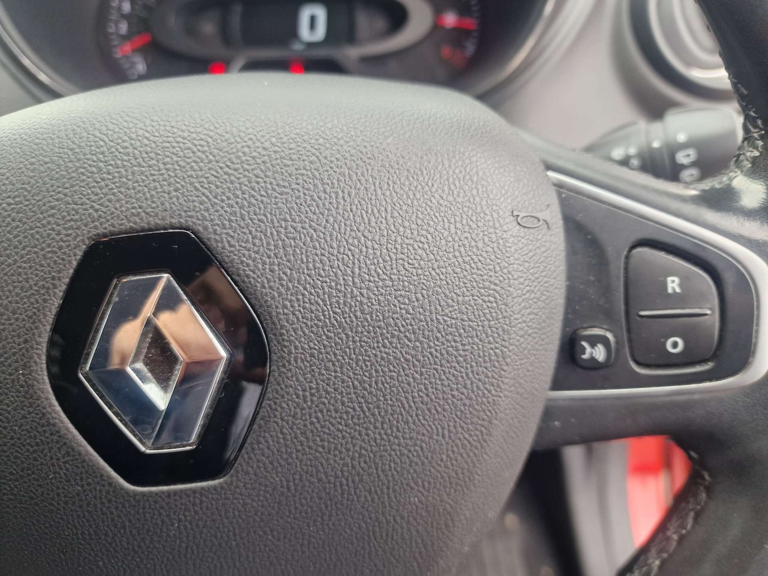 Used Renault Captur 2018 for sale - 76165327: Photo 19