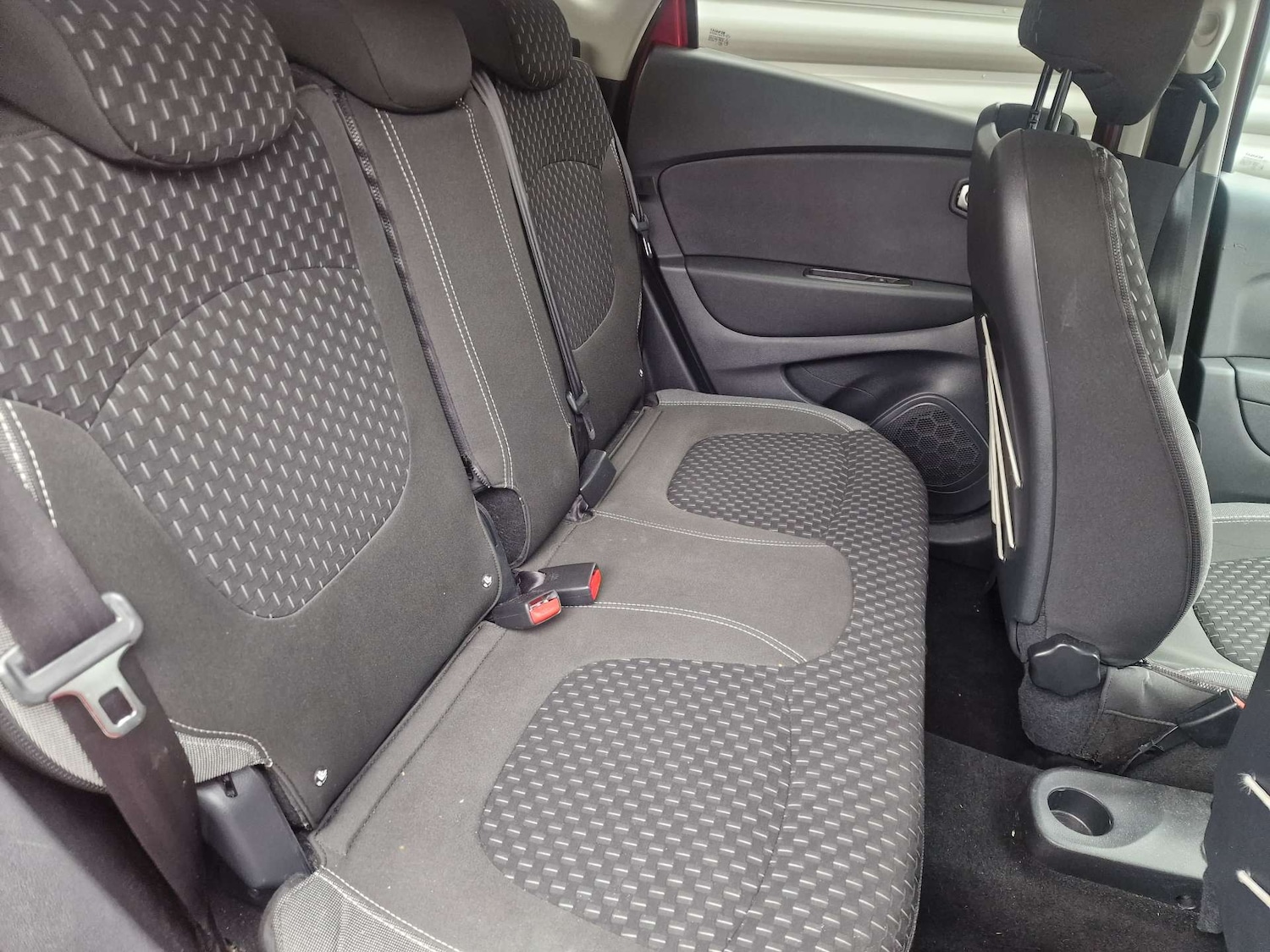 Used Renault Captur 2018 for sale - 76165327: Photo 29