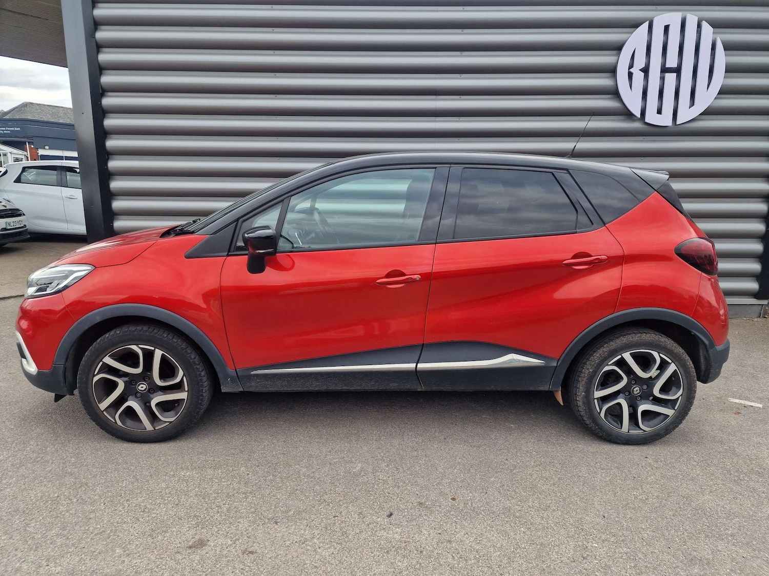 Used Renault Captur 2018 for sale - 76165327: Photo 9