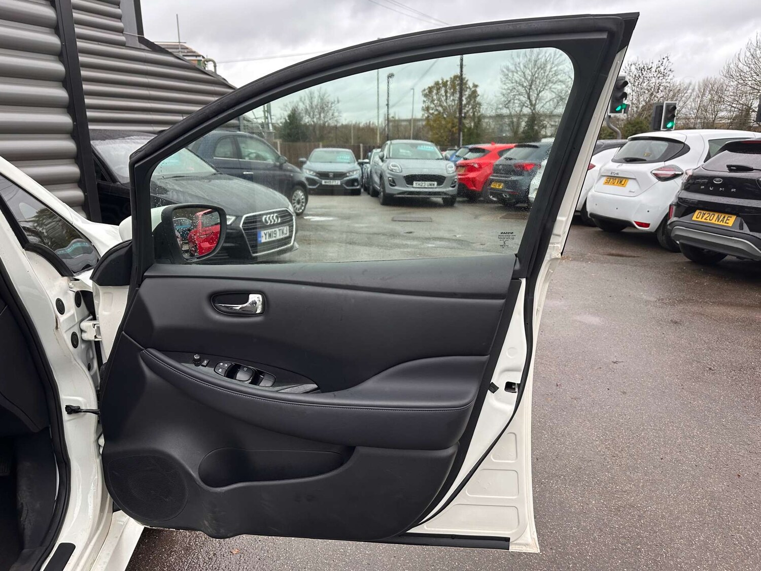 Used Nissan Leaf 2020 for sale - 76495826: Photo 13