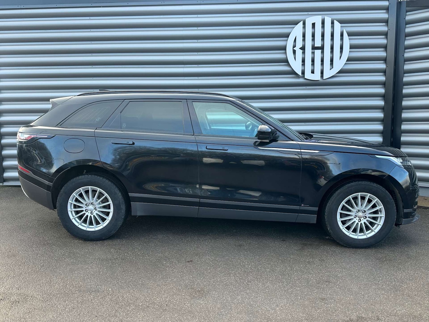 Used Land Rover Range Rover Velar 2019 for sale - 77227825: Photo 2