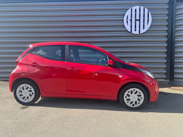 Used Toyota AYGO 2020 for sale - 75470097: Photo 2