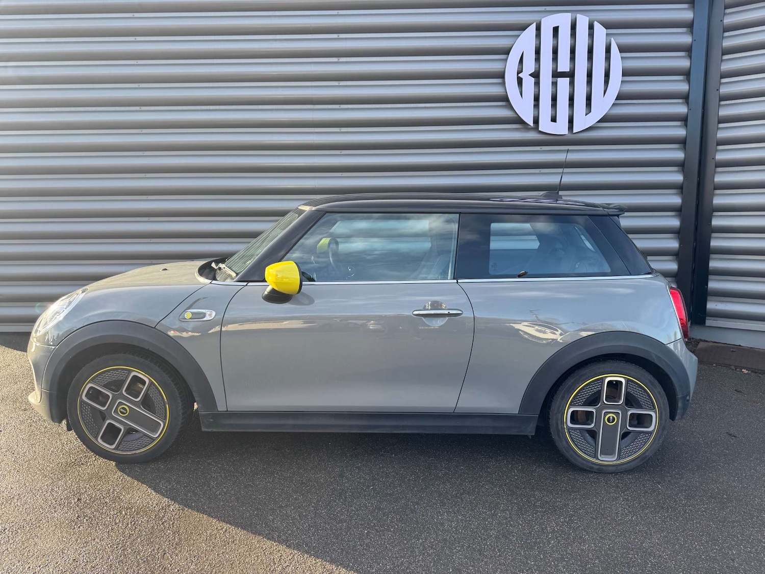 Used MINI Hatch 2020 for sale - 76651432: Photo 3
