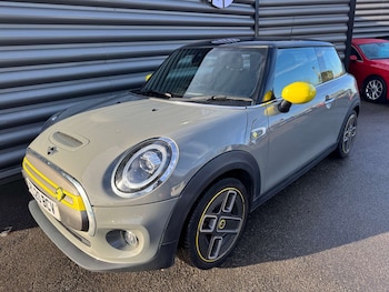 Used MINI Hatch 2020 for sale - 76651432: Photo
