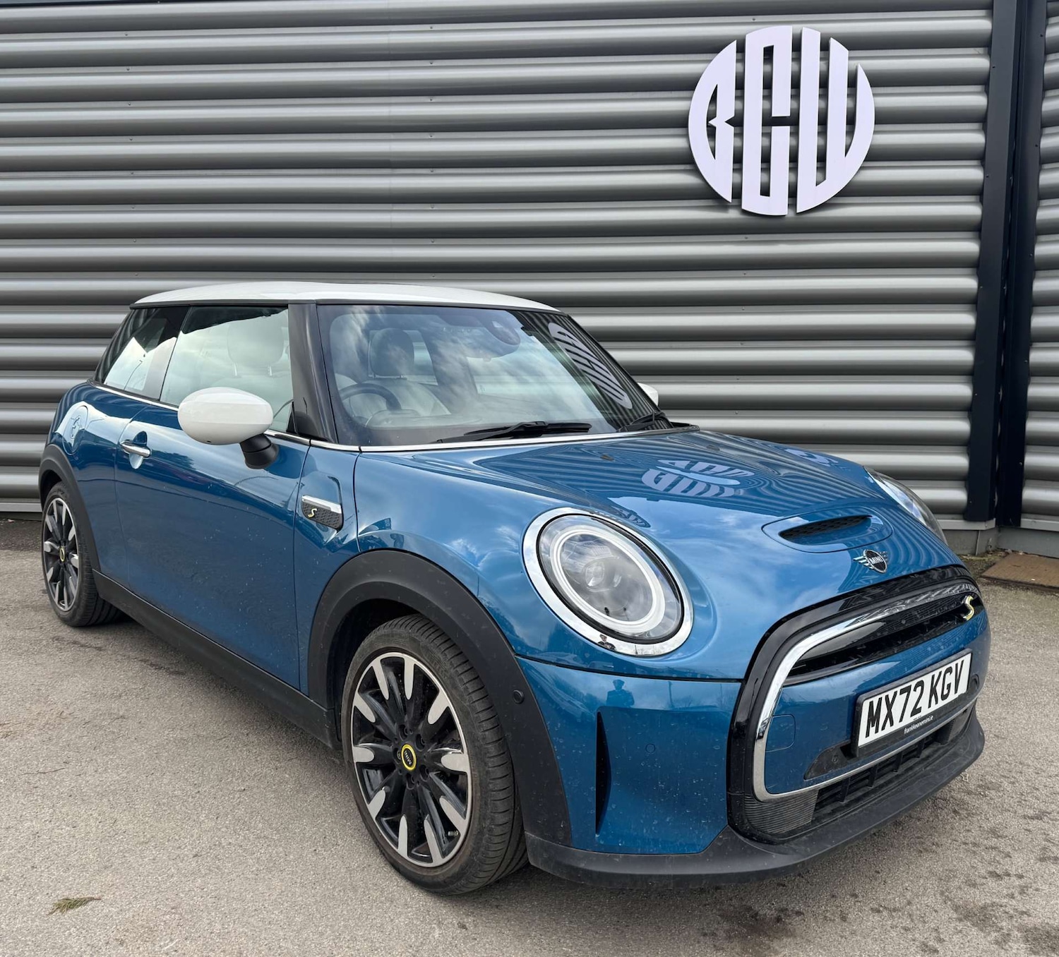 Used MINI Convertible 2025 for sale - 77667876: Photo 1