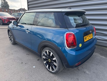 Used MINI Cooper 2023 for sale - 77667876: Photo