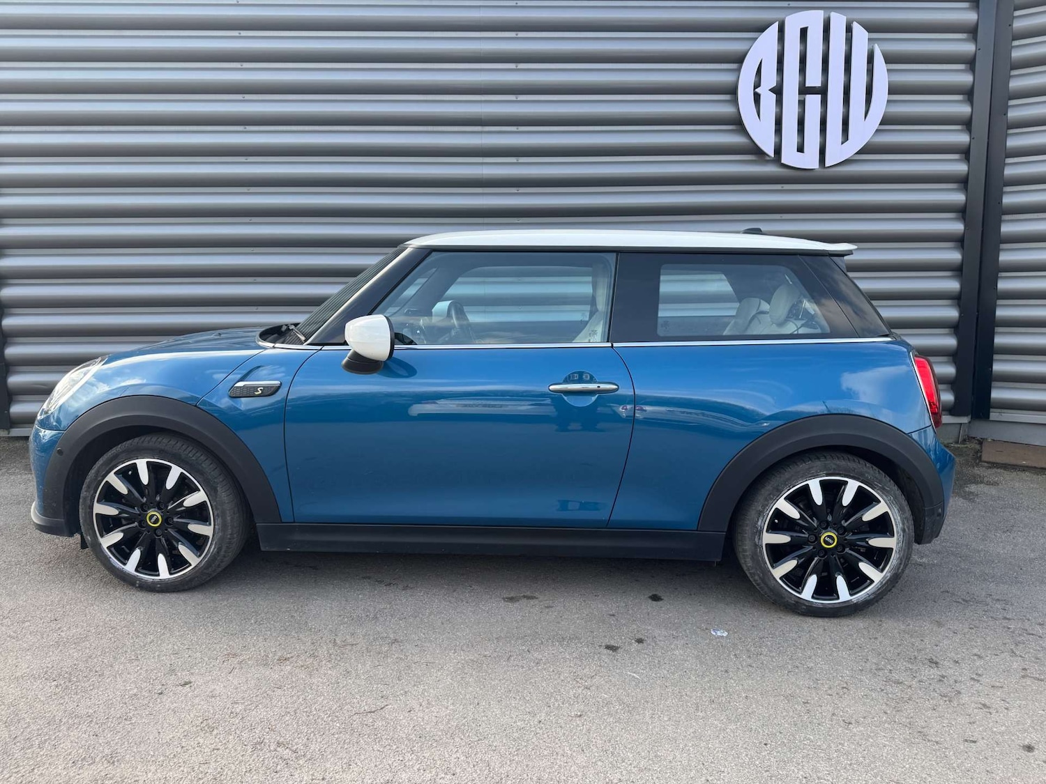 Used MINI Convertible 2025 for sale - 77667876: Photo 5