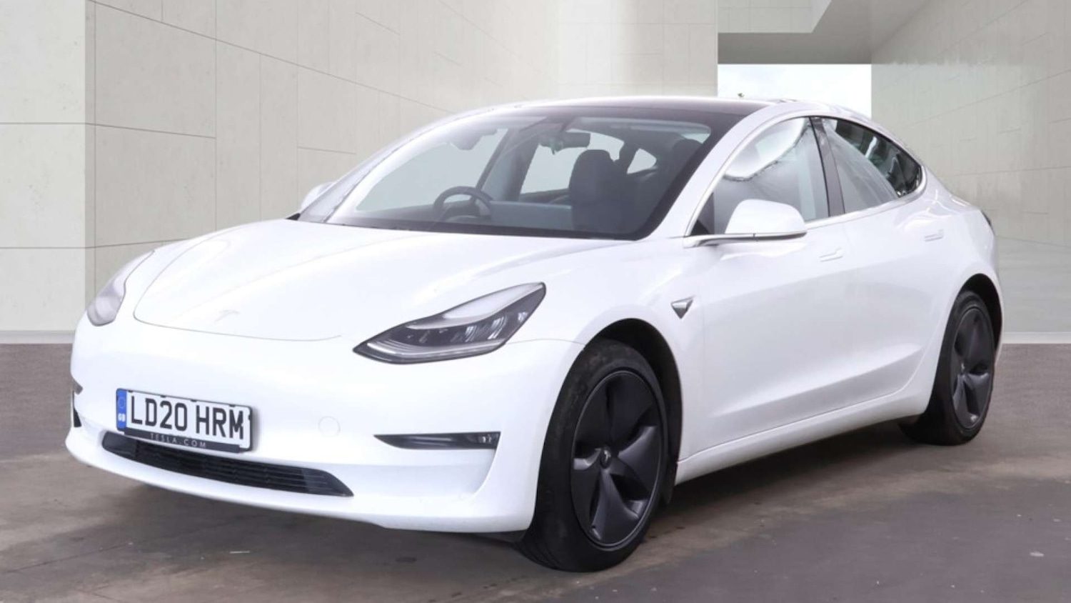 Used Tesla Model 3 2020 for sale - 78124705: Photo 2
