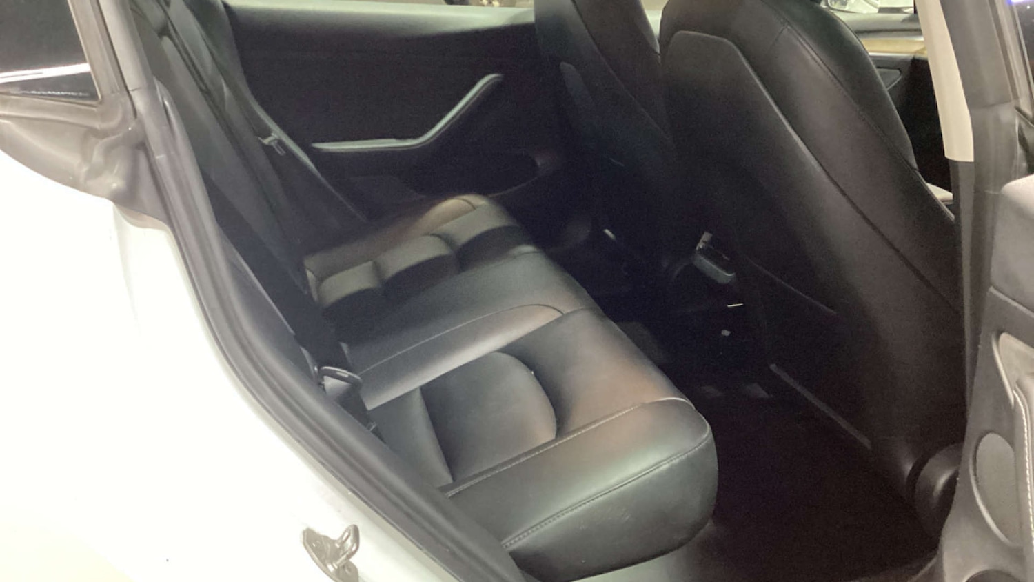 Used Tesla Model 3 2021 for sale - 77622848: Photo 8