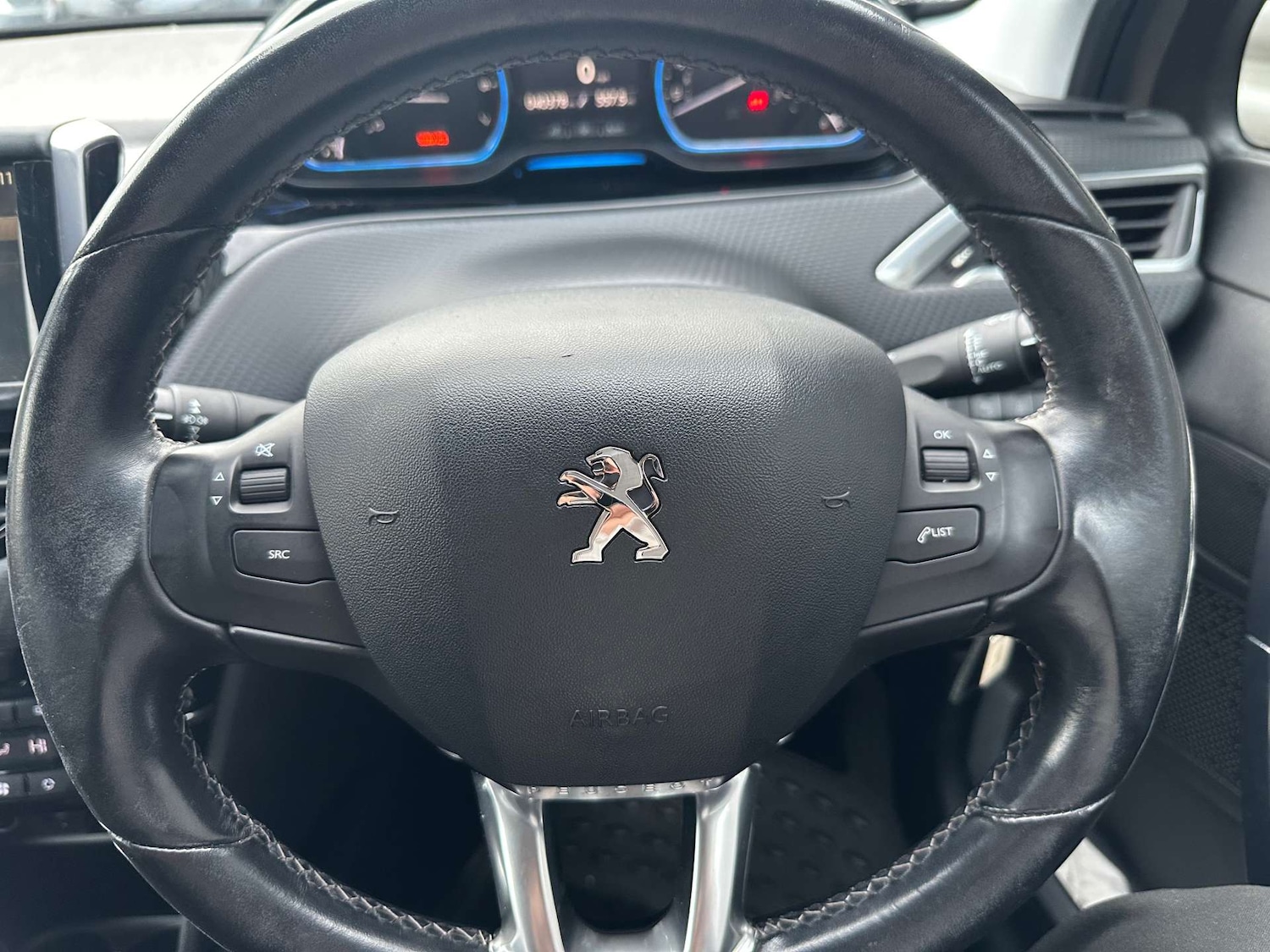 Used Peugeot 2008 2015 for sale - 76369455: Photo 10