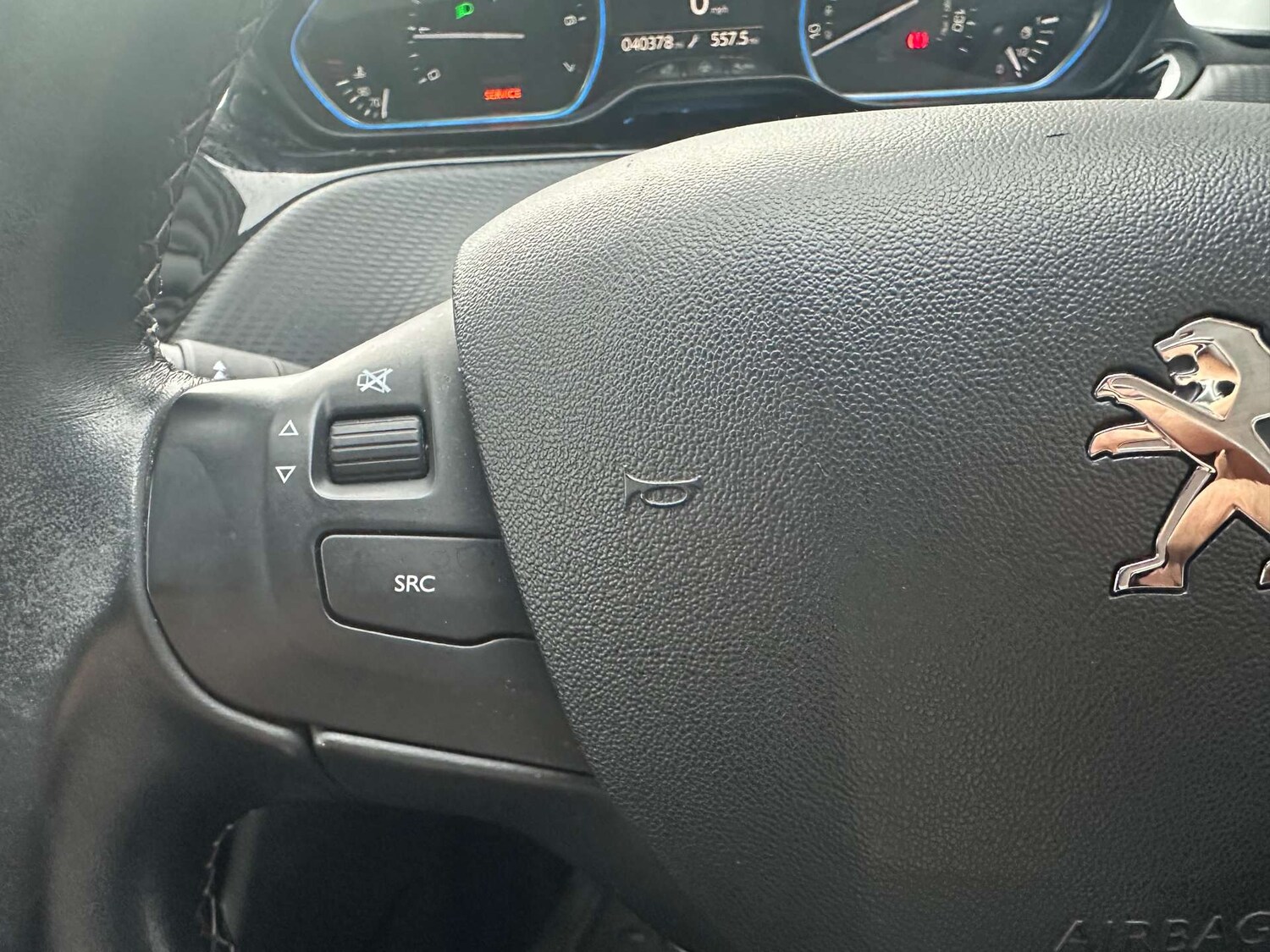 Used Peugeot 2008 2015 for sale - 76369455: Photo 12